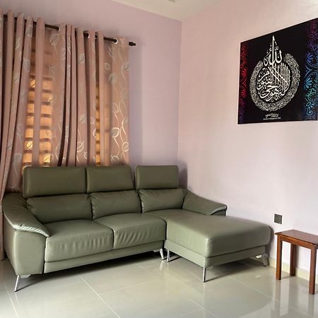 Razak Guest House Сетиу Экстерьер фото