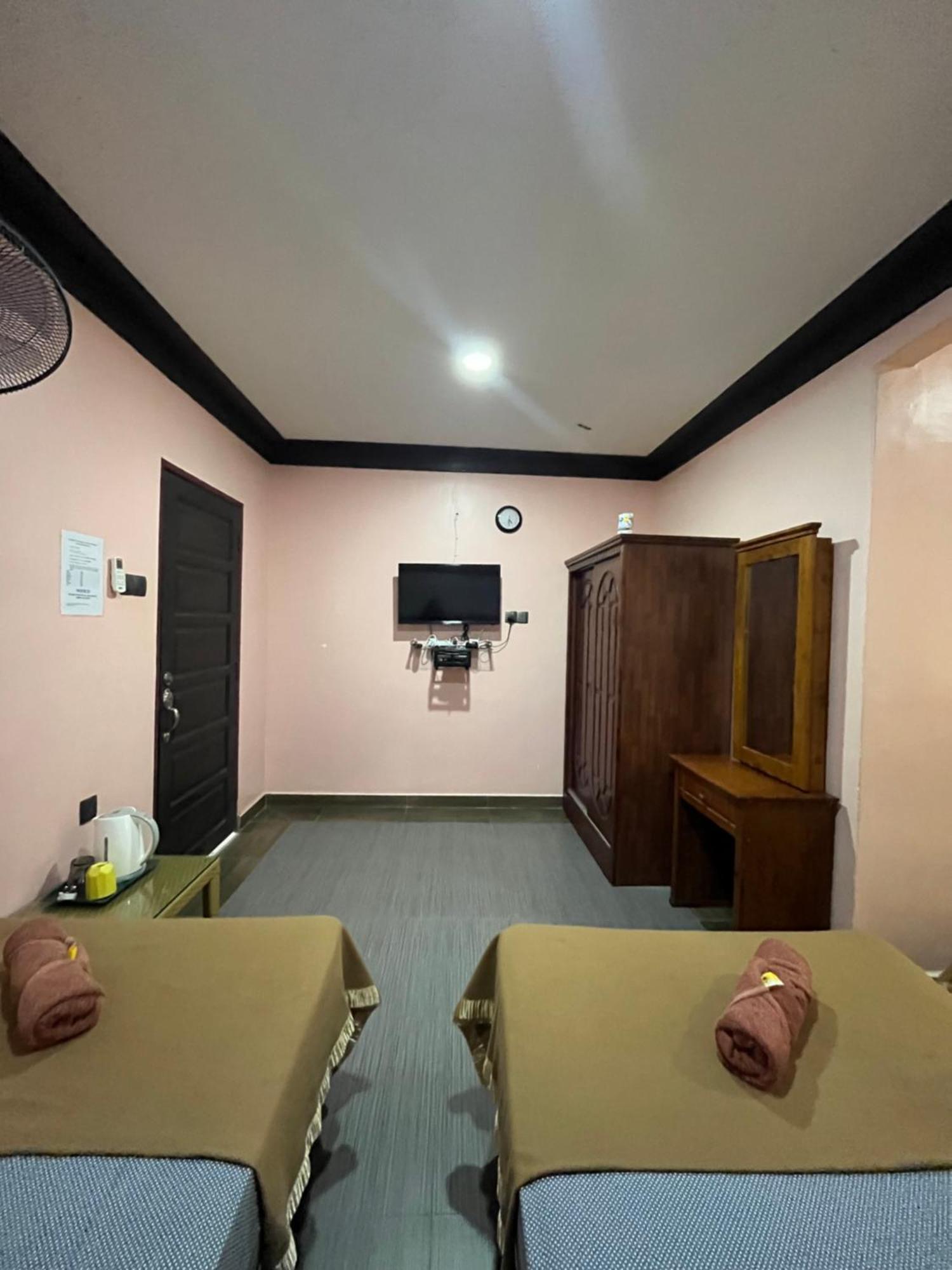 Razak Guest House Сетиу Экстерьер фото