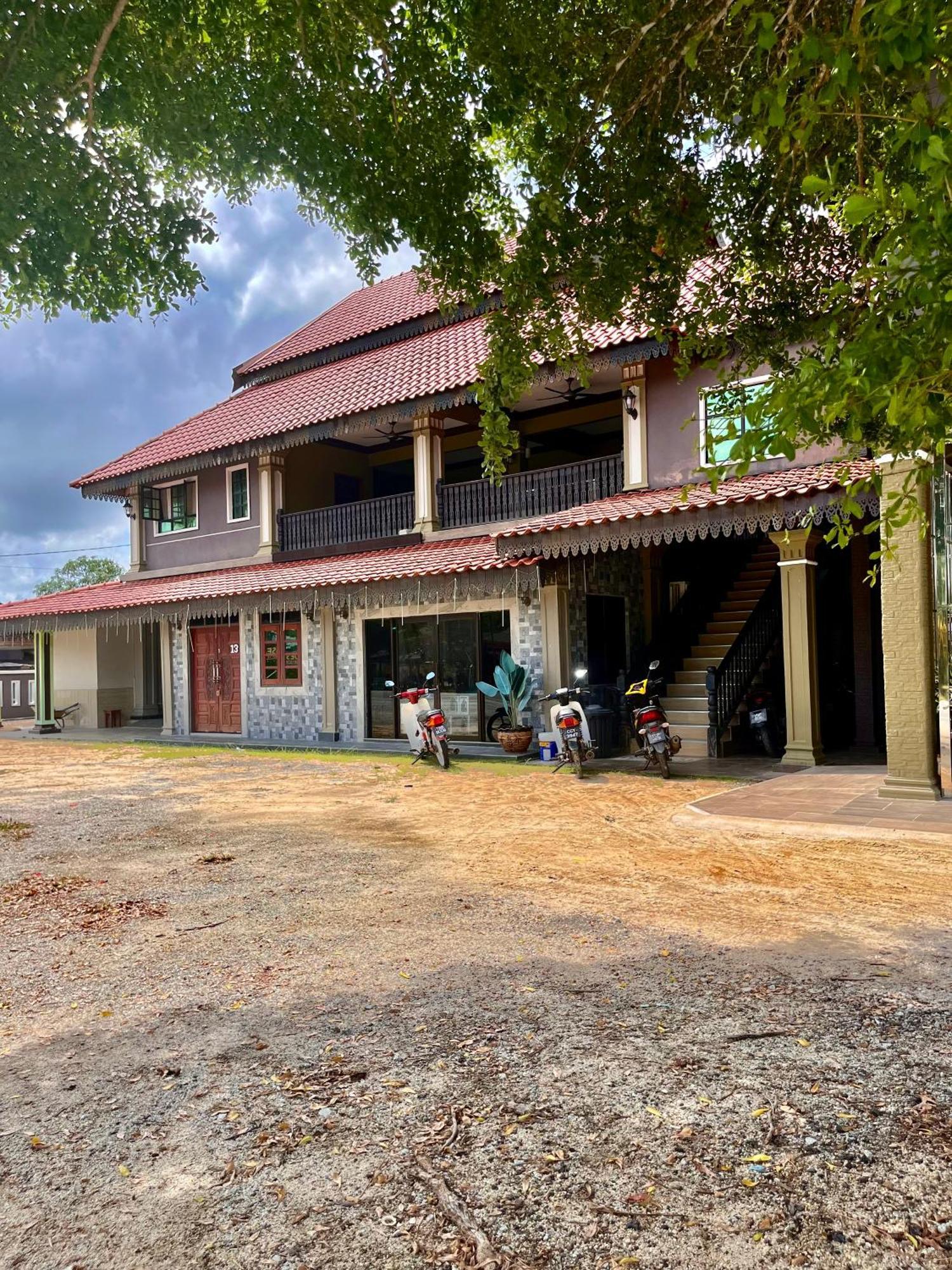 Razak Guest House Сетиу Экстерьер фото